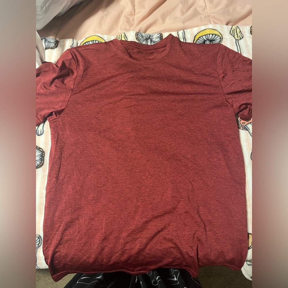 Plain red t-shirt size XL